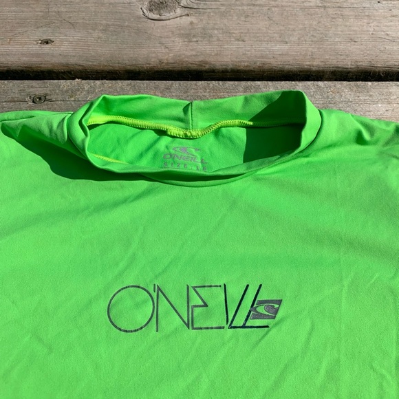💛 O'Neill Kids' Neon Green Short-Sleeve Rash Guard - Slim Fit - Size 16 - Picture 2 of 6